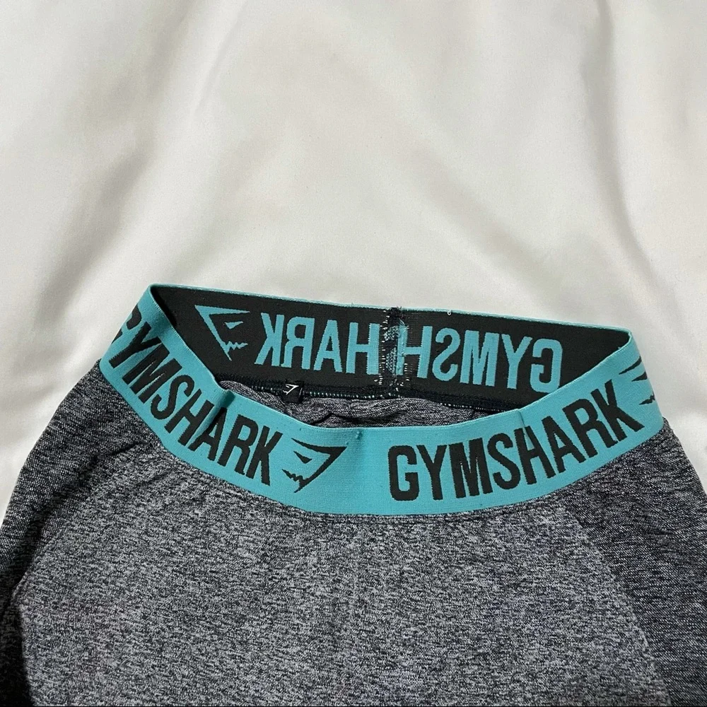 GymShark - Picture 2 of 3